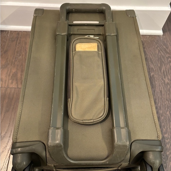 Briggs & Riley # U122SP-7 Baseline Essential 22" Carry-On Spinner Luggage Green - Picture 4 of 11